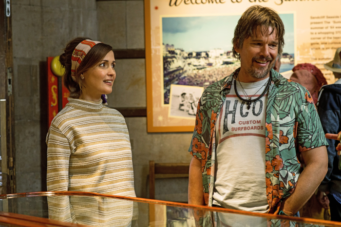 Szene aus dem Film Juliet naked mit Rose Byrne und Ethan Hawke.